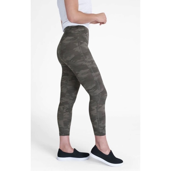 Spanx Look at Me Now Seamless Cropped Leggings in Sage Camo - Picture 4 of 11